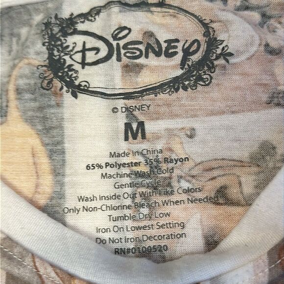 Disney -  The Lion King All Over Print T Shirt.  Size Medium - Picture 5 of 5